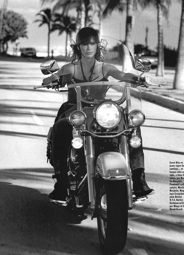 Magazine: Vogue Paris April 1991 | Photographer: Tiziano Magni @ Print & Contact | Stylist: Martine de Menton | Hair: John Sahag | Makeup: Greg Gadson