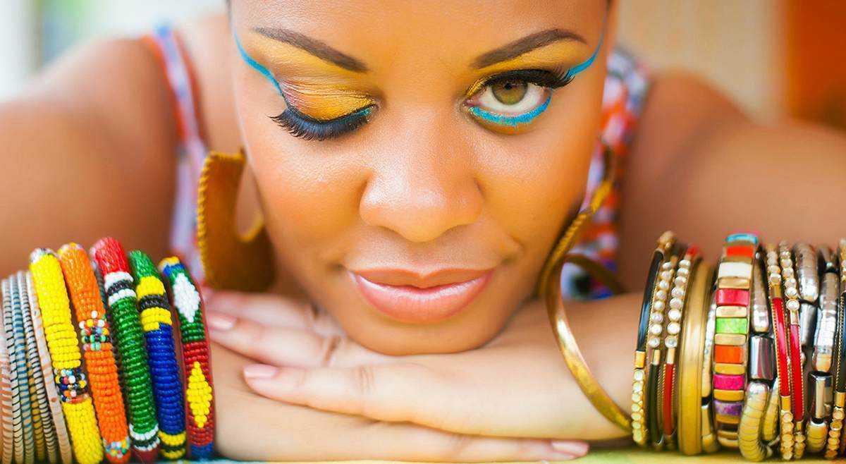 프랑스 포크 싱어 Stevy Mahy의 데뷔 앨범 ‘Beautiful’ 소개